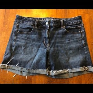 AE 360 super stretch midi shorts sz 12